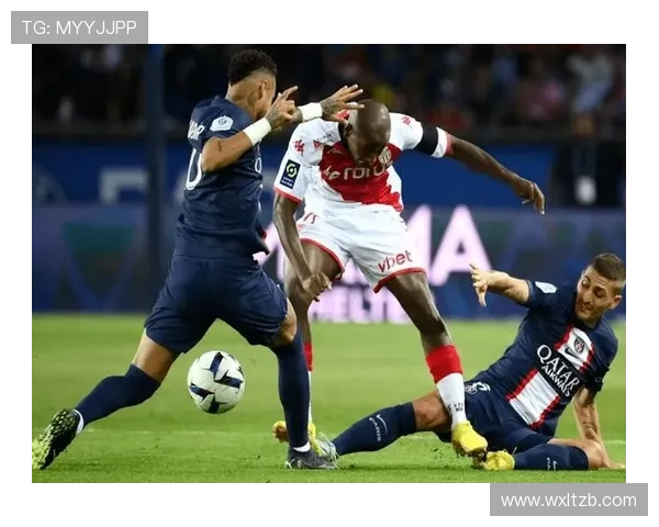 法甲重燃战火：巴黎圣日耳曼迎战摩纳哥，争夺榜首的关键战役分析