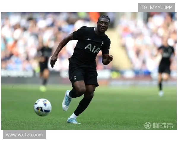 热刺防线在高位压迫战术下屡遭打穿，防守稳定性持续承压，对球队赛季走势形成关键制约